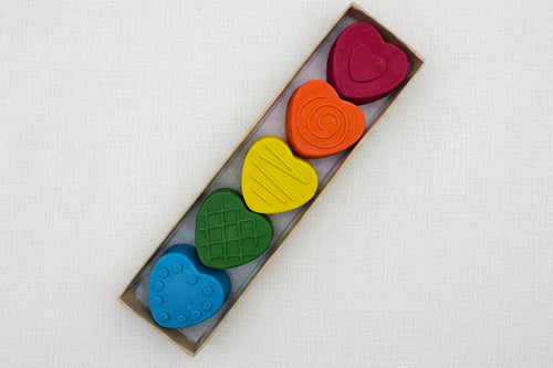 Load image 1 in gallery view. Set of colorful heart-shaped crayons in a box 
